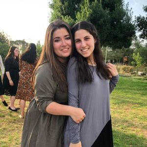 Meet your Posher, Shalhevet